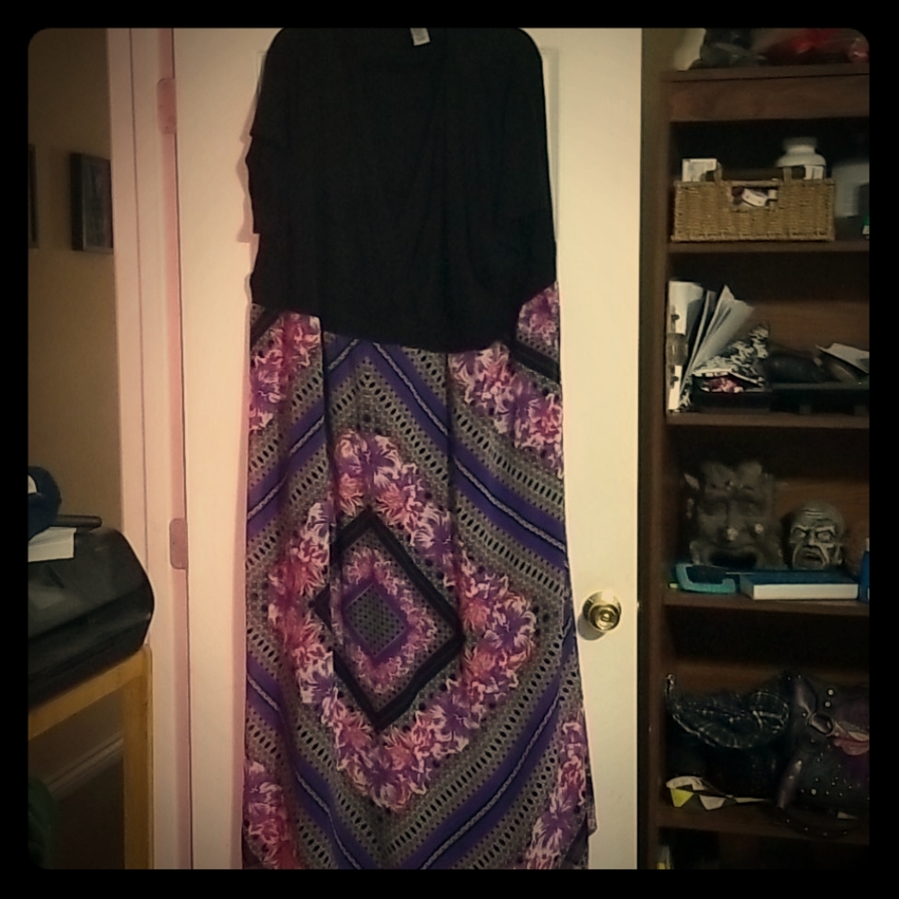 Black and multi colour 4× dress